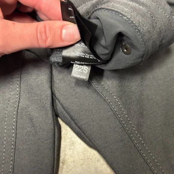 Kuhl Trekr Kapri womens 10 gray travel utility hiking capris gorpcore outdoors - Picture 9 of 9